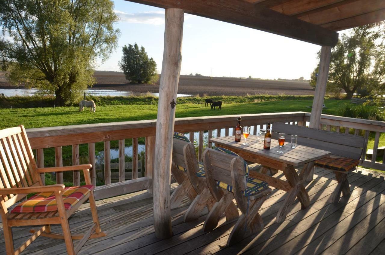 Horse Lake Ranch Neuendorf  Eksteriør bilde